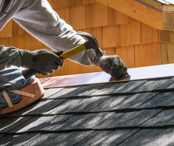 Best Roof Gutter Cleaning  in Chewelah, WA